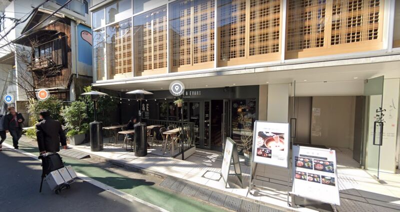 【表参道駅 徒歩3分 現況:ダイニングバー 飲食居抜き物件 【何業も可】】