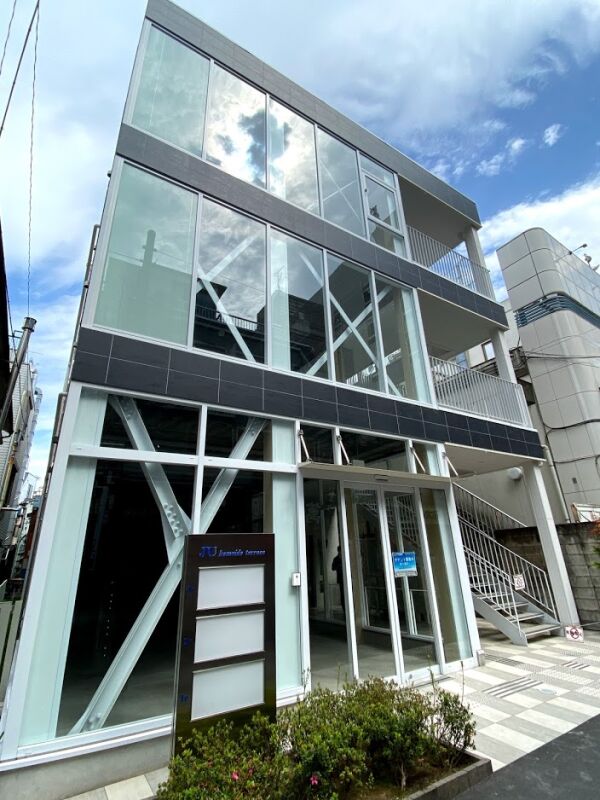 【【2F貸店舗】亀戸駅徒歩2分!繁華性抜群!「亀戸餃子本店」様や「ホルモン青木亀戸本店」様が立ち並ぶ通りです!】